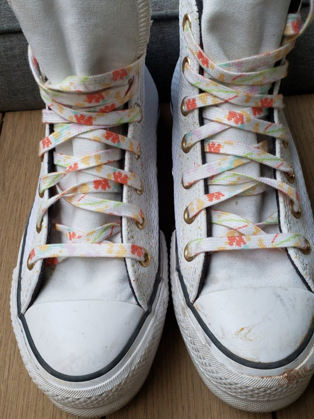 EUC CTAS Converse Lift Platform Hi "Paint Splatter" A02561C (6) KICKS